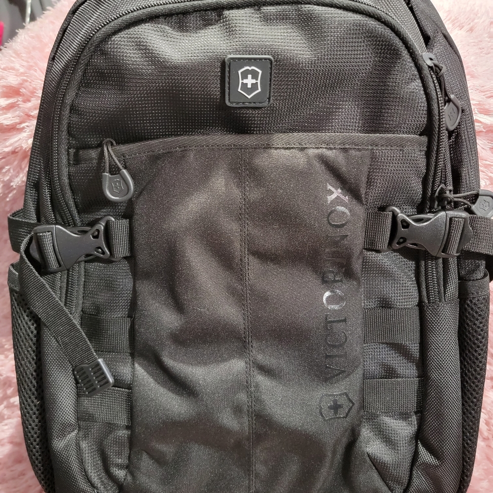 Nwot Victorinox Men's Backback